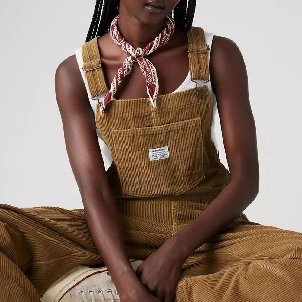 Levi’s x Free People Baggy Corduroy Overalls in Khaki Brown - XS